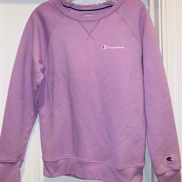 LIKE NEW CHAMPION LILAC COLORED CREW SWEATSHIRT-SM - Picture 3 of 6